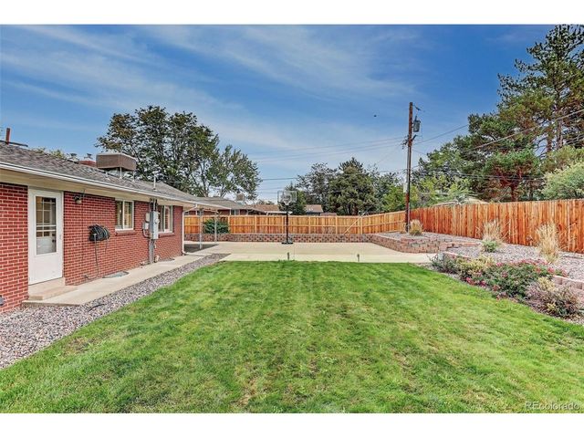 6422 Independence St, Arvada, CO 80004