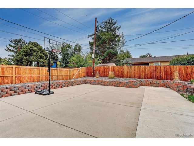 6422 Independence St, Arvada, CO 80004