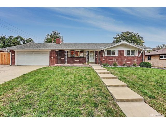 6422 Independence St, Arvada, CO 80004