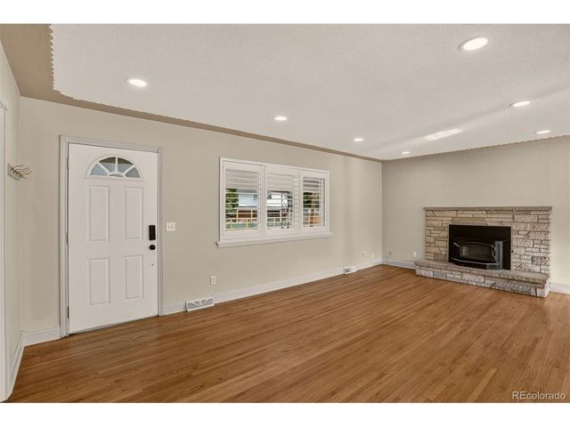 6422 Independence St, Arvada, CO 80004
