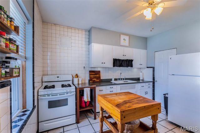 6065 Wanda Avenue, St Louis, MO 63116