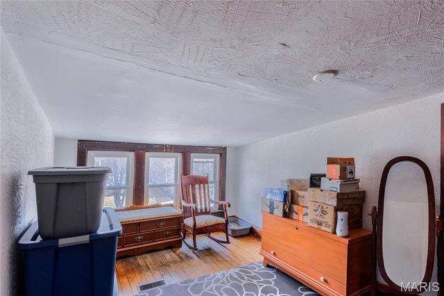 6065 Wanda Avenue, St Louis, MO 63116