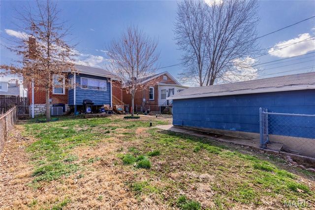 6065 Wanda Avenue, St Louis, MO 63116