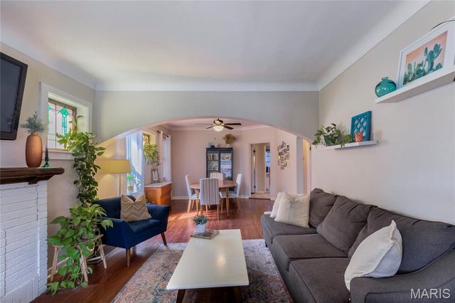 6065 Wanda Avenue, St Louis, MO 63116