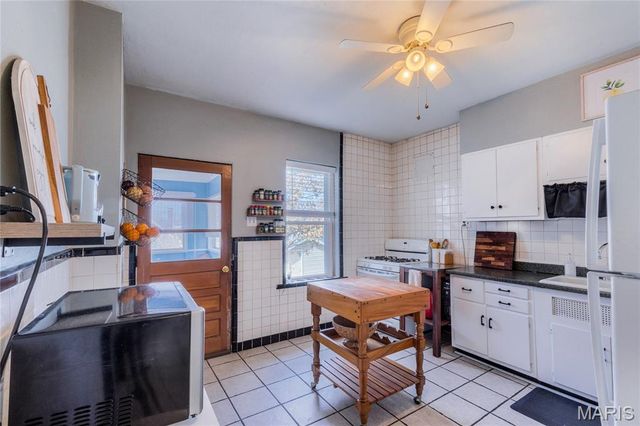 6065 Wanda Avenue, St Louis, MO 63116