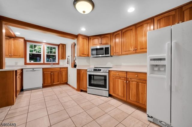 10 Boonton Ave, Montville Twp., NJ 07005