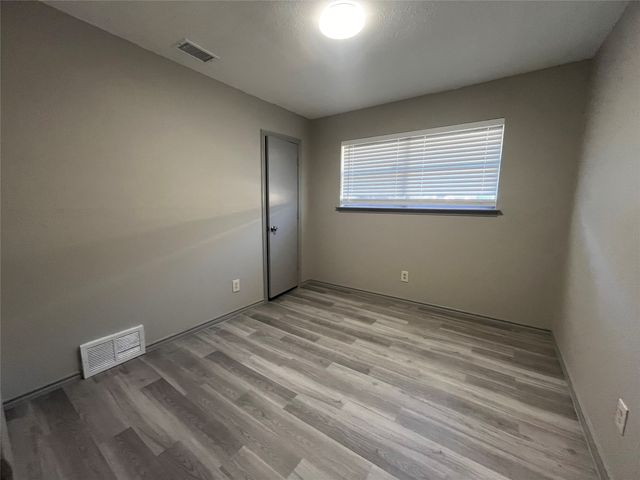 826 Skyline Drive, Duncanville, TX 75116