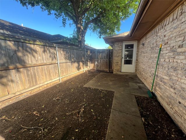 826 Skyline Drive, Duncanville, TX 75116