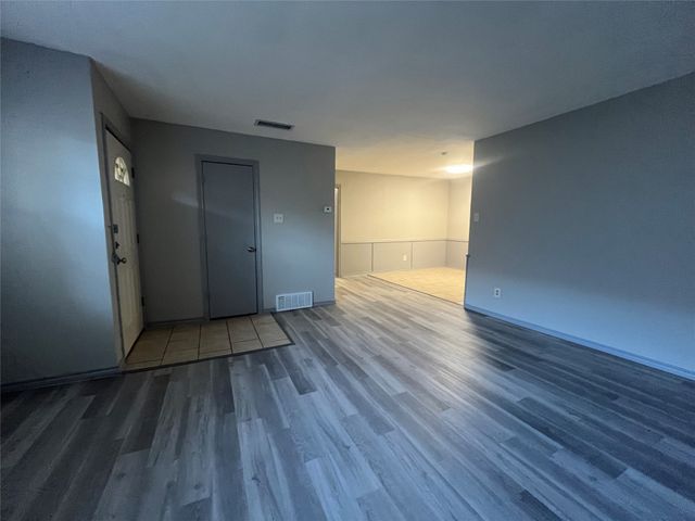 826 Skyline Drive, Duncanville, TX 75116