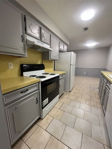 826 Skyline Drive, Duncanville, TX 75116