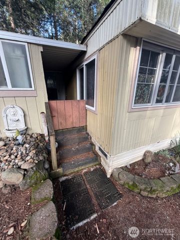 10 E Barnsby Place, Shelton, WA 98584