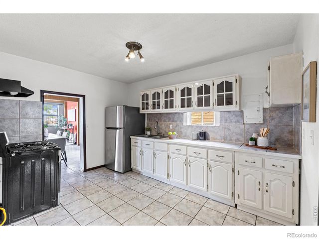 1604 10th Street, Greeley, CO 80631