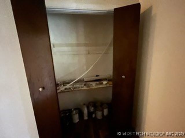 60405 E 252 Lane, Grove, OK 74344