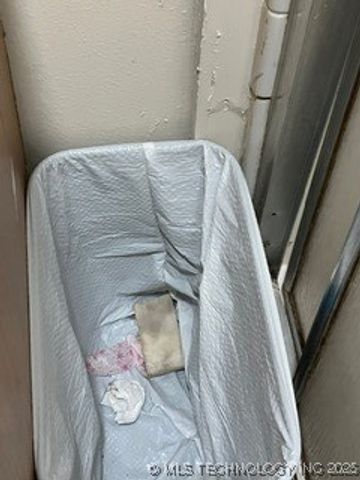 60405 E 252 Lane, Grove, OK 74344