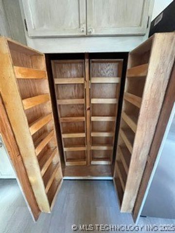 60405 E 252 Lane, Grove, OK 74344