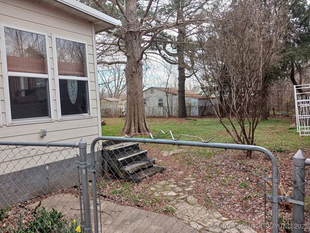 60405 E 252 Lane, Grove, OK 74344