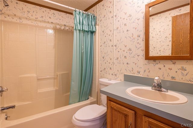 1674 Cemetary Road, Skaneateles, NY 13152
