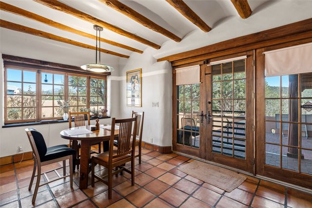 1057 Camino Manana, Santa Fe, NM 87501