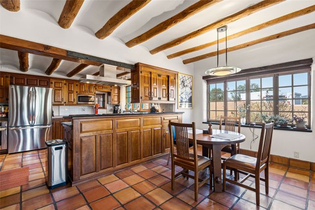 1057 Camino Manana, Santa Fe, NM 87501