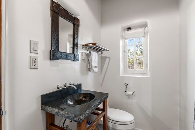 1057 Camino Manana, Santa Fe, NM 87501