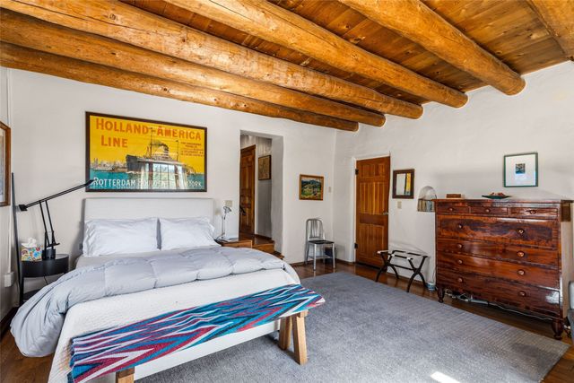 1057 Camino Manana, Santa Fe, NM 87501