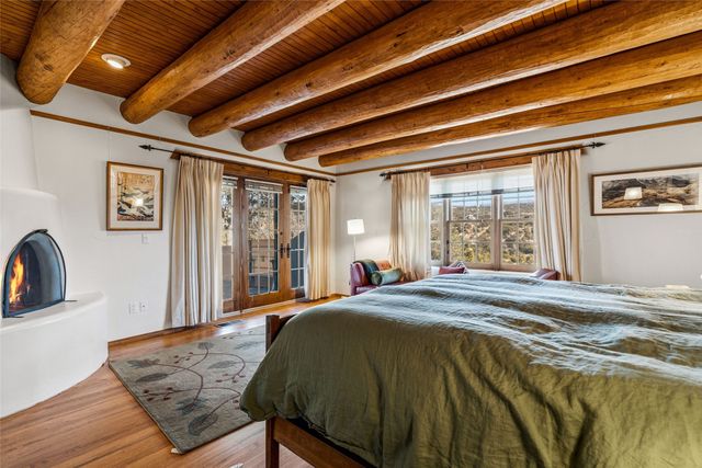 1057 Camino Manana, Santa Fe, NM 87501