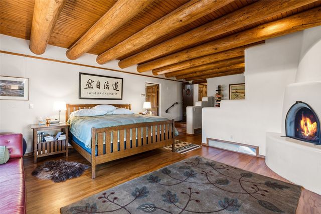 1057 Camino Manana, Santa Fe, NM 87501