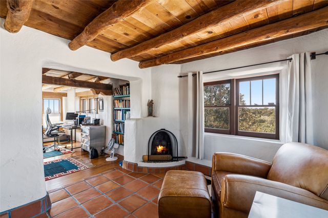 1057 Camino Manana, Santa Fe, NM 87501