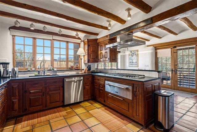 1057 Camino Manana, Santa Fe, NM 87501