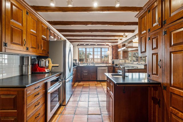 1057 Camino Manana, Santa Fe, NM 87501