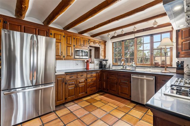 1057 Camino Manana, Santa Fe, NM 87501