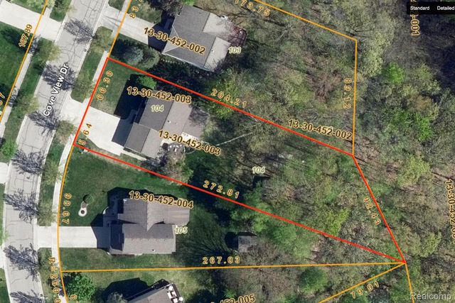 490 Cove View Drive, Waterford Charter Township, MI 48327