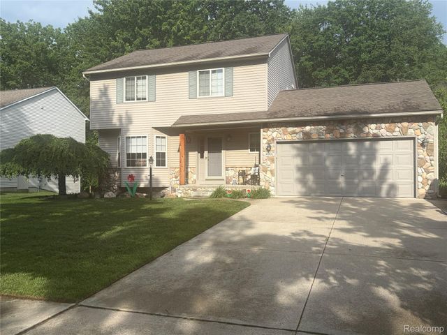 490 Cove View Drive, Waterford Charter Township, MI 48327