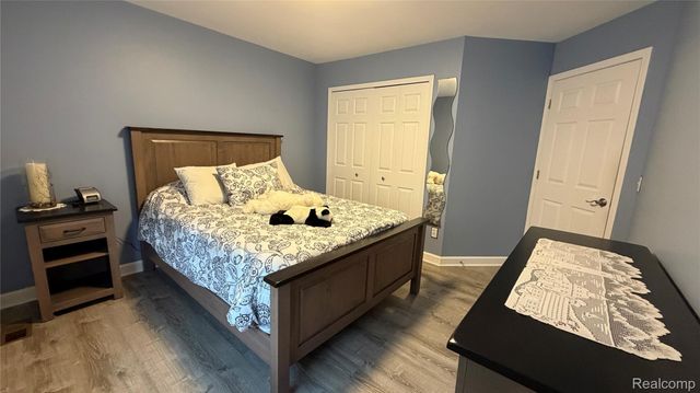 490 Cove View Drive, Waterford Charter Township, MI 48327