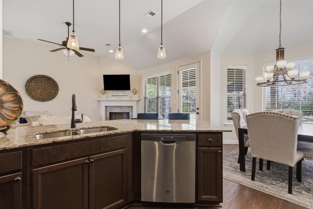 4996 GRANITE CREEK RD, Memphis, TN 38125