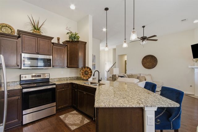 4996 GRANITE CREEK RD, Memphis, TN 38125