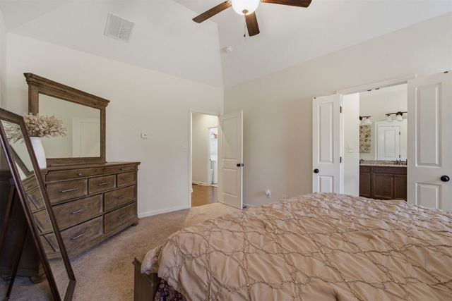 4996 GRANITE CREEK RD, Memphis, TN 38125