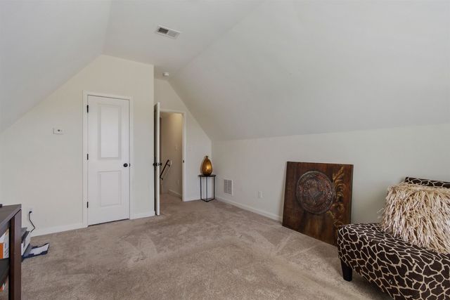 4996 GRANITE CREEK RD, Memphis, TN 38125