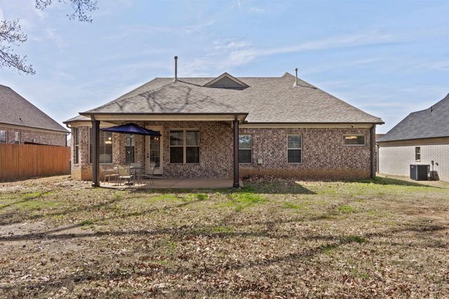 4996 GRANITE CREEK RD, Memphis, TN 38125