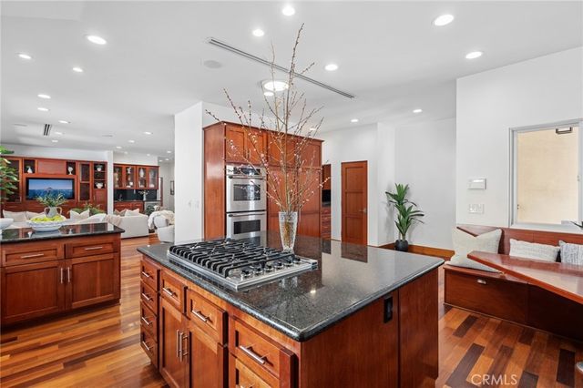 450 Cabrillo, Costa Mesa, CA 92627