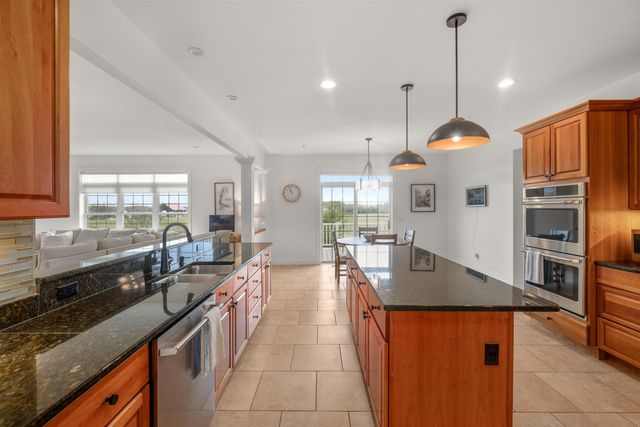 62 Crispin Drive, South Burlington, VT 05403