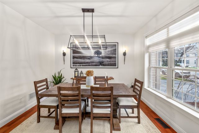 62 Crispin Drive, South Burlington, VT 05403