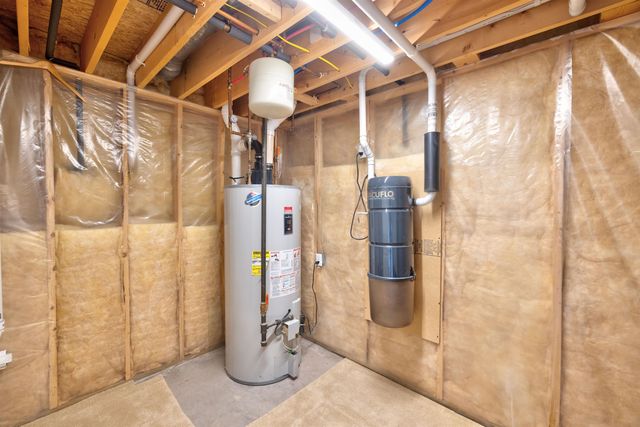62 Crispin Drive, South Burlington, VT 05403