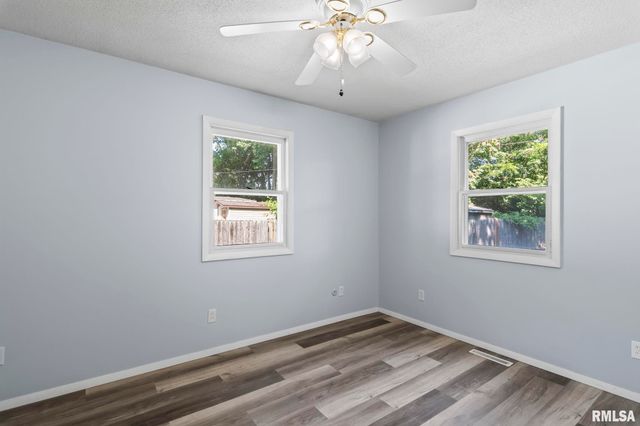 2523 RIDGE Avenue, Springfield, IL 62702