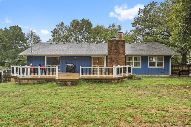 2207 E Cardinal Street, Springfield, MO 65804
