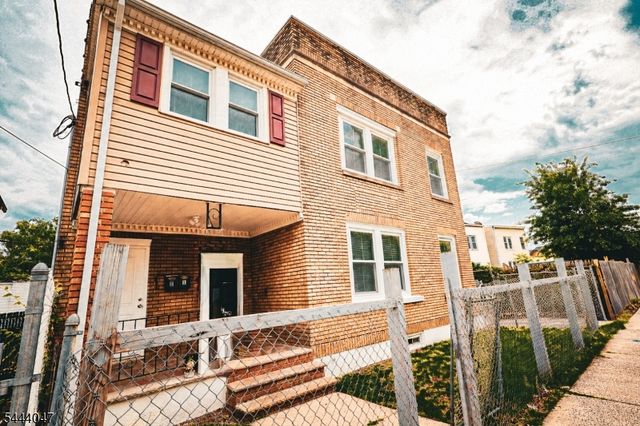 48 Salem St, Newark City, NJ 07106