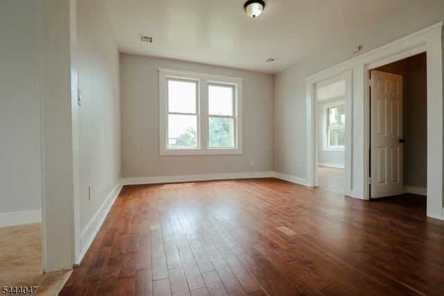 48 Salem St, Newark City, NJ 07106