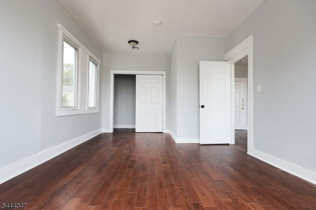 48 Salem St, Newark City, NJ 07106