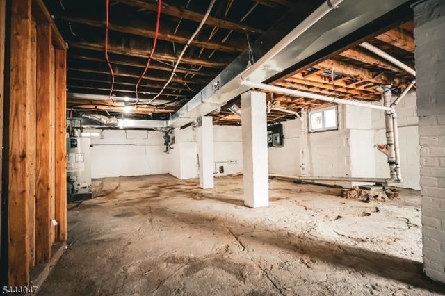 48 Salem St, Newark City, NJ 07106