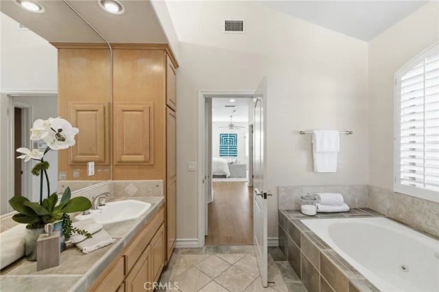 2409 Ruhland Ave. B, Redondo Beach, CA 90278